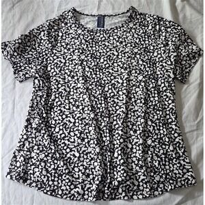 NWOT Swim 365 14/16 T Shirt Rash Guard Swim Top Black White 129429